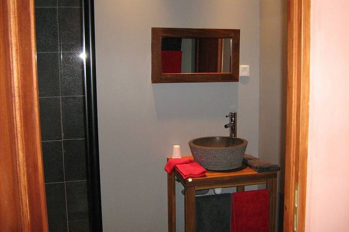 Chambre d’hôte pour 4 personnes, avec jardin dans Foissy - 3