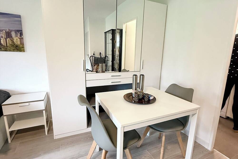 Apartamento entero, Cozy apartment with a view of the countryside near the trade fair in Meerbusch, Lower Rhine