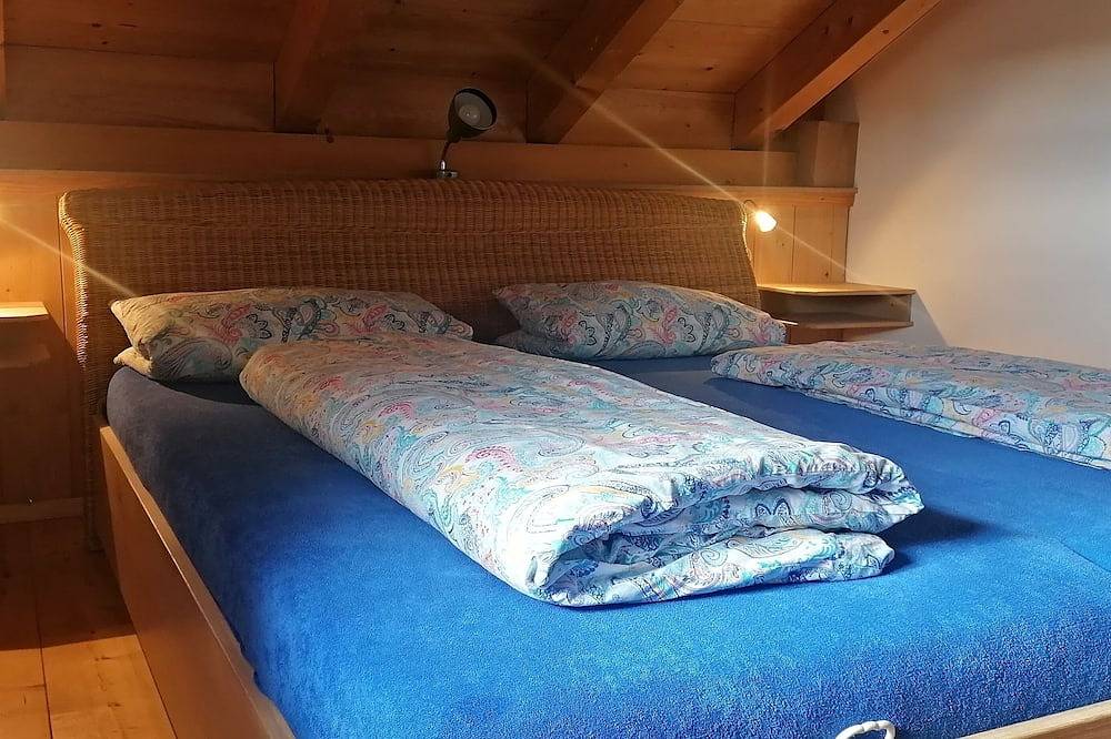 Ganze Wohnung, Ferienwohnung am Waldrand für 4 Personen mit Balkon, 50 m² in Edling, Landkreis Rosenheim
