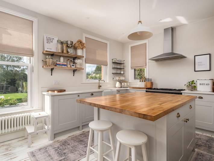 Stunning Modern Countryside Home | PassTheKeys® in Abbots Langley, Hertfordshire