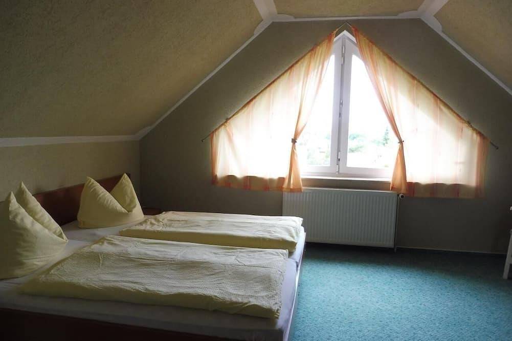 Ganze Wohnung, Nette Wohnung mit Garten, Grill und Pool in Beetzsee, Westhavelland