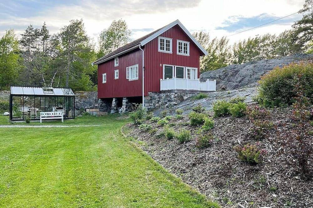 Historischer kleiner Bauernhof am Skjærgårdsparken in Kragerø