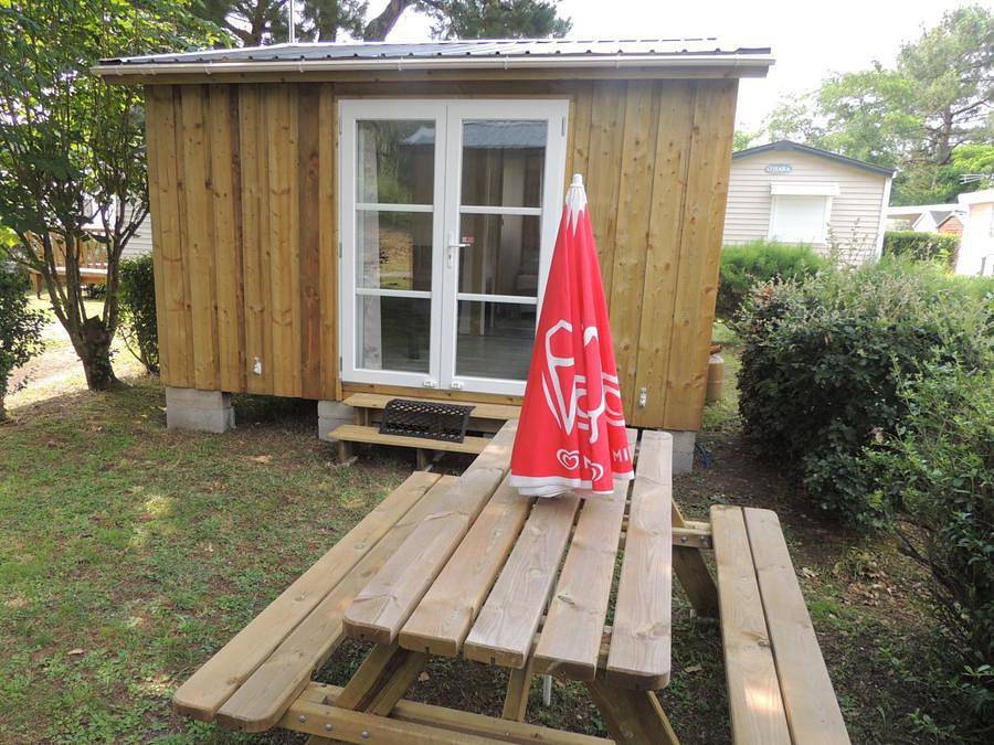 Camping de Prigny - Chalet 5 personnes - Bois Tithome 2 chambres 4/5 pers. in Les Moutiers-en-Retz, Côte de Jade