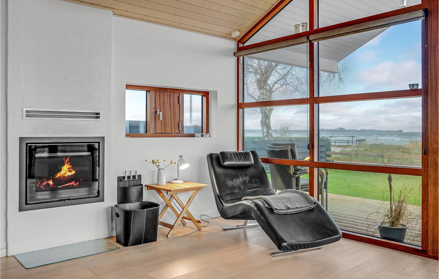 Vacation house for 8 people with yard in Bjert, Little Belt