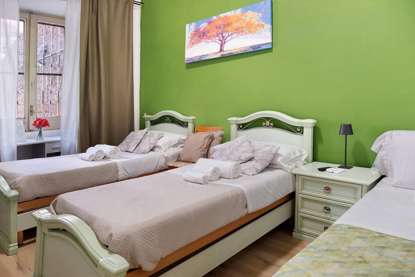 Home Joséphine – Caserta – Dreibettzimmer mit privatem externem Bad in Caserta, Caserta Provinz