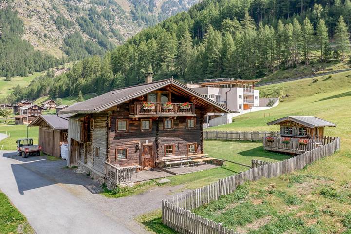 Ferienhaus für 18 Personen, mit Balkon und Terrasse sowie Garten in Tiroler Oberland - 2