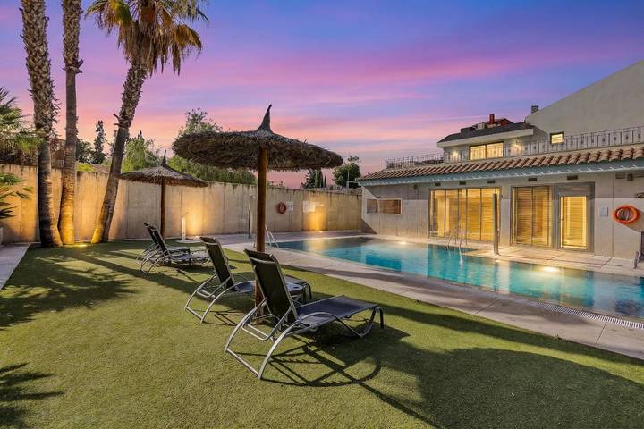 Hôtel pour 3 personnes, avec piscine et jardin à Lorca