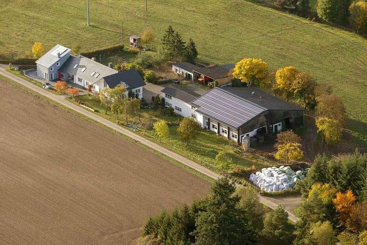 Ferienwohnung für 4 Personen, mit Terrasse und Garten sowie Ausblick