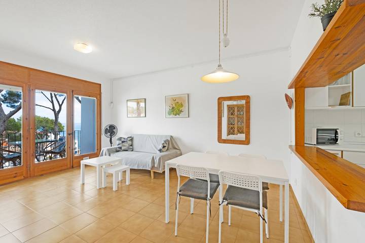 Appartement entier, H-8 Appartement avec vue sur mer et piscine in Calella de Palafrugell, Palafrugell