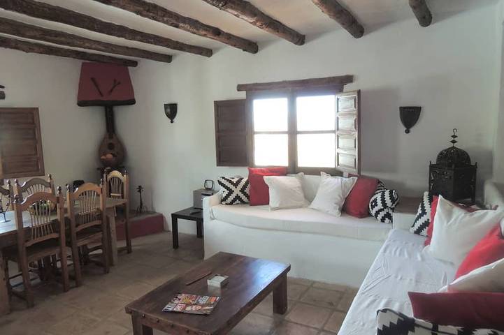 3 Bedroom villa with private pool, Amazing views. in Riogordo, Cordillera Penibética