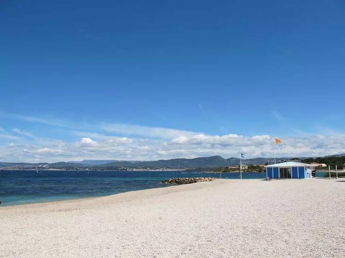 Gîte pour 4 personnes, avec terrasse dans Plage de Bonne Grace - 4