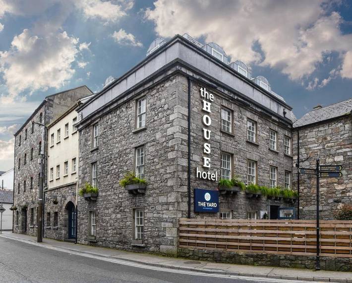 Hotel for 6 people in Galway