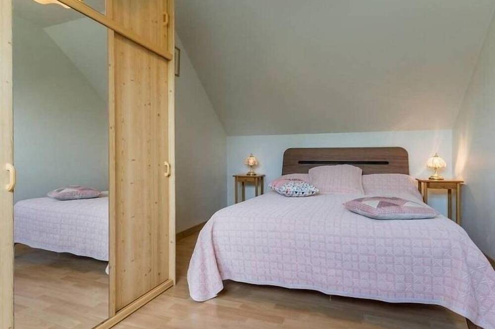 Maison de Charme Proche Côte avec Jardin, 3 Chambres & Equipements Bébé in Mesquer, Côte d'Amour
