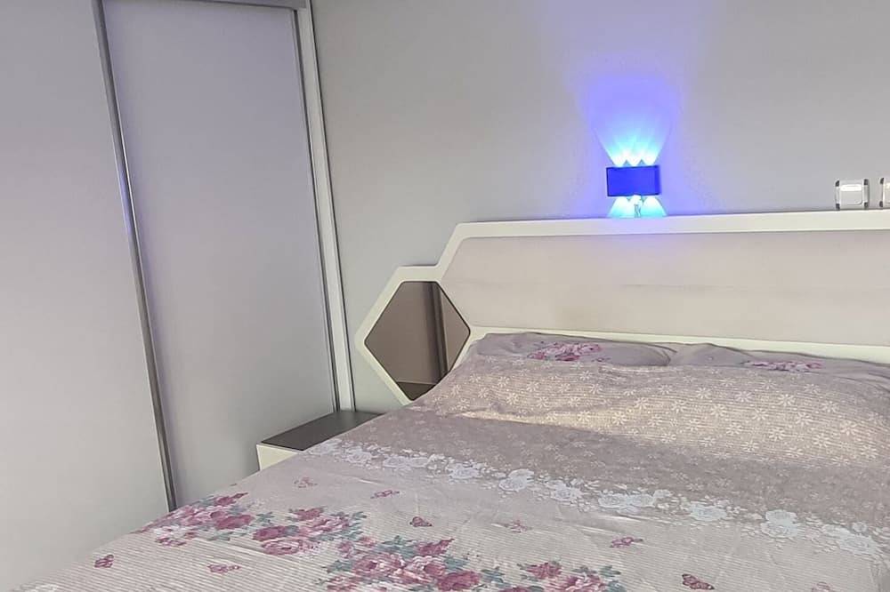 Cozy 2-bedroom, living room, garden, house  in Marmaris with Ac, Wifi, Netflix  in Marmaris, Provinz Muğla