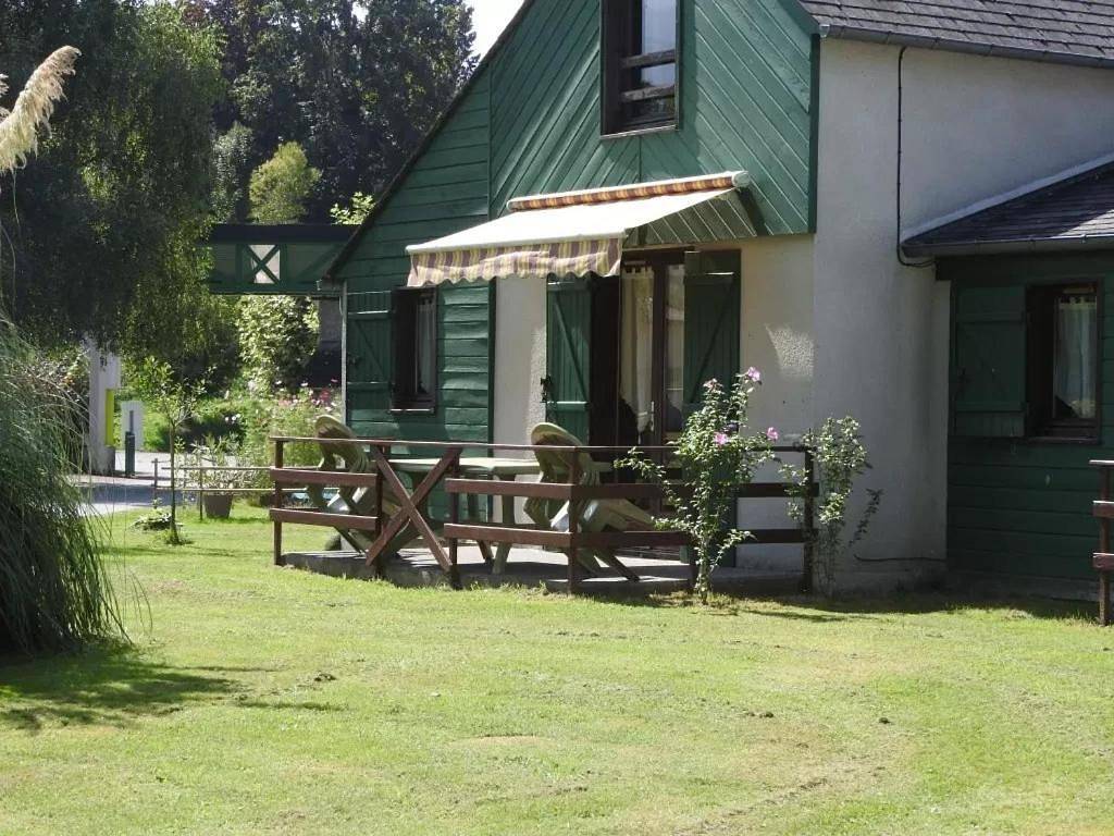 Zecamping 3 étoiles piscine animaux acceptés in Lestelle-Bétharram, Béarn