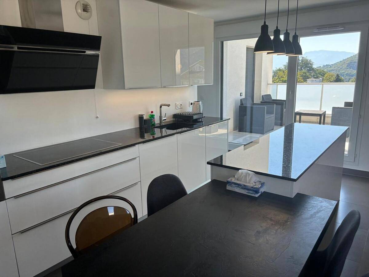 Appartement entier, Apartment in Ambilly, Région de Saint-Julien-en-Genevois