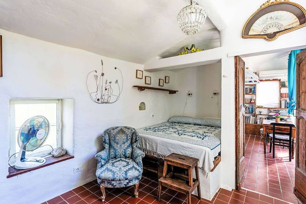 Atemberaubendes alleinstehendes Ferienhaus mit  W-Lan, Haustiere erlaubt und Panoramablick in Dolcedo, Dolcedo Gemeinde