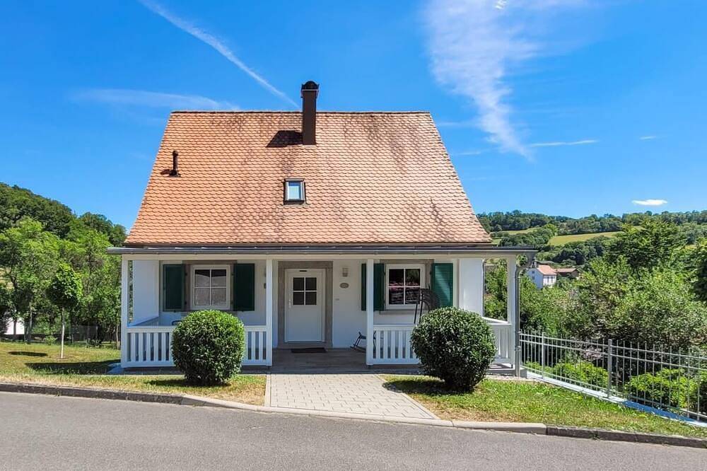 Ferienhaus mit traumhafter Veranda, Garten,  Kamin, Infrarot-Wärmekabine in Mulfingen, Hohenlohe
