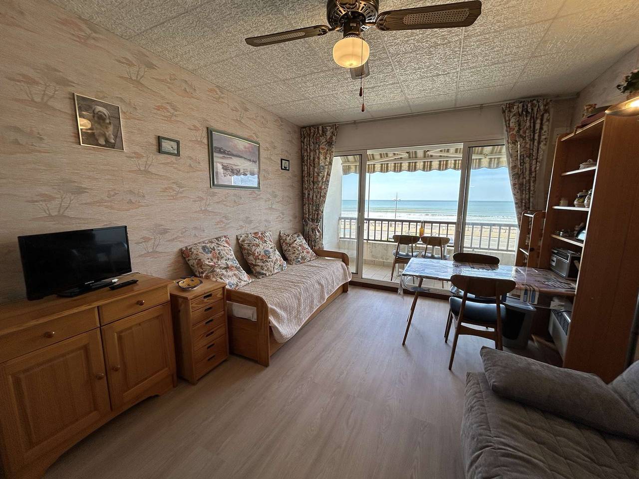 Appartement entier, Studio vue mer à Saint Jean de Monts, parking inclus in Saint-Jean-de-Monts, Vendée