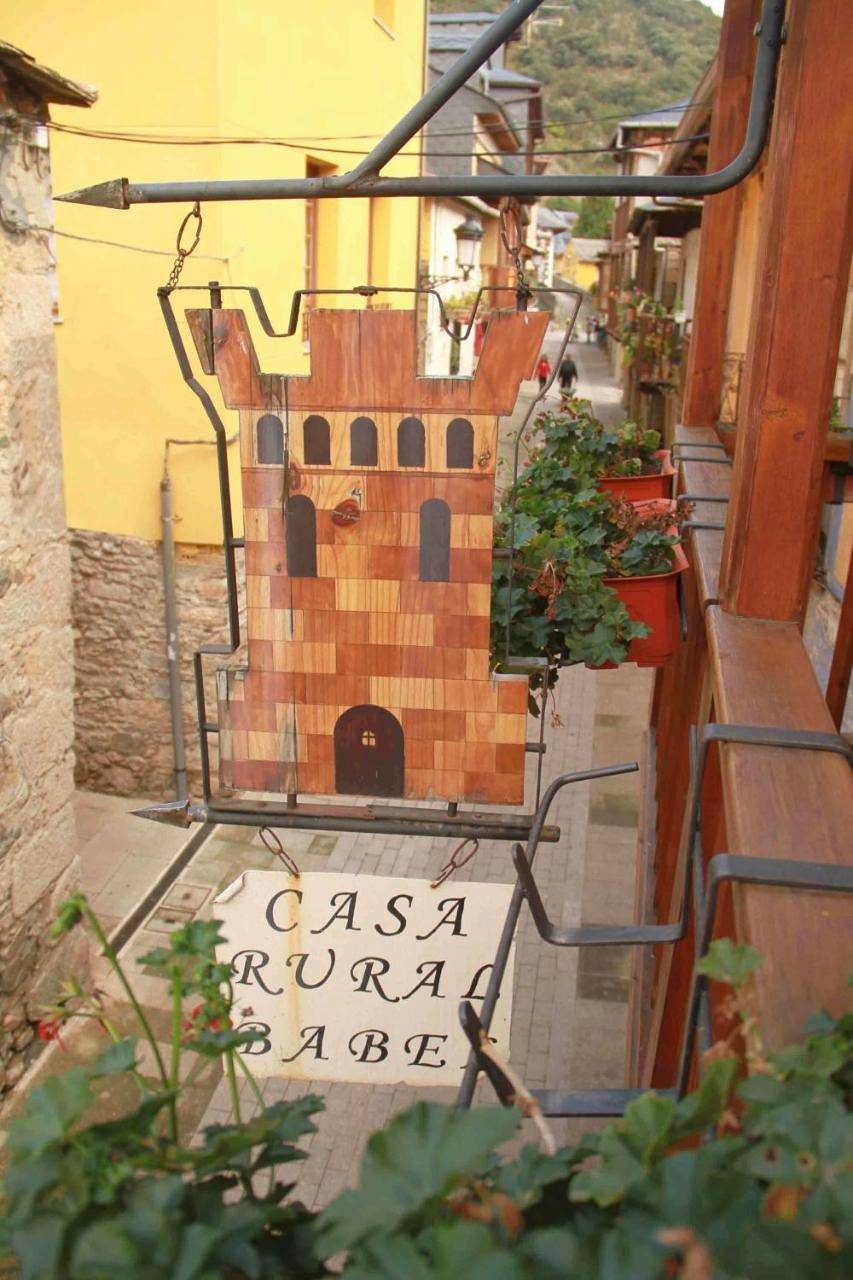 Casa Rural La Torre De Babel in Molinaseca, El Bierzo