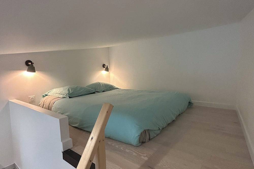 Entire apartment, Studio Indépendant Avec Terrasse in Aulnay-sous-Bois, Seine-Saint-Denis