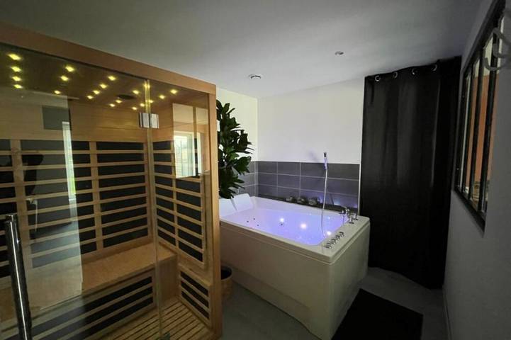 Maison de vacances pour 2 personnes, avec jardin et terrasse ainsi que jacuzzi et sauna - 1
