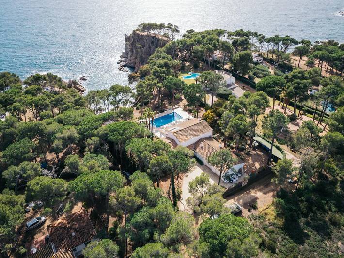 Villa für 10 Personen, mit Whirlpool und Terrasse sowie Garten an der Costa Brava - 2