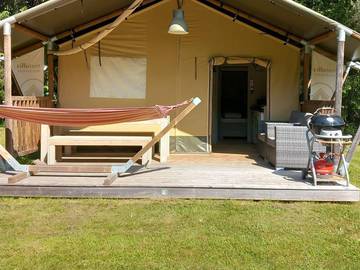 Glamping voor 5 Personen in Sainte-Sigolène, Centraal Massief, Afbeelding 2