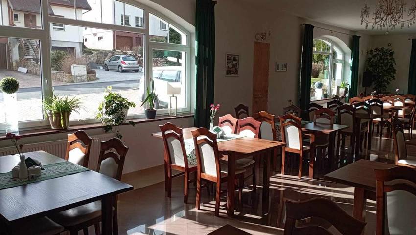 Chambre d’hôte pour 4 personnes, avec jardin et piscine ainsi que sauna et bassin pour enfant à Świeradów-Zdrój - 2