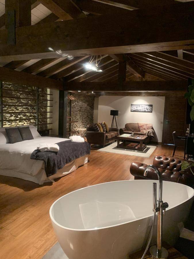 Superior Double Room in Llivia, Parque Natural Regional de los Pirineos Catalanes