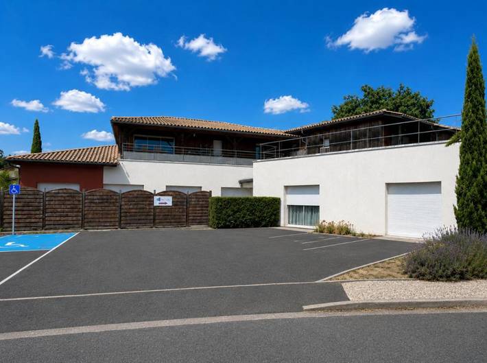Location de vacances pour 3 personnes, avec Terrasse à La Brède