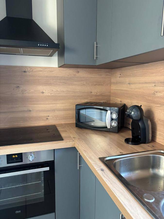 Gîte pour 2 personnes, avec jardin et vue dans Circuit des 24 Heures du Mans - 4