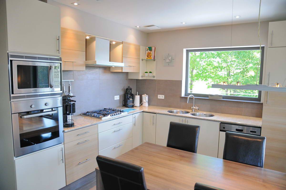 Schönes Ferienhaus für 15 Personen mit herrlichem Blick über die Ardennen in Somme-Leuze, Region Namur