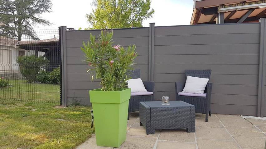 Gîte pour 2 personnes, avec terrasse et jardin à Saint-Médard-d'Eyrans - 3