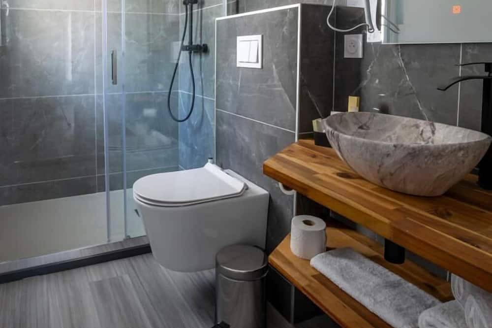 Apartamento entero, Apartment \"Perle et Nuage in Sainte-Tulle, Parque natural regional del Luberon