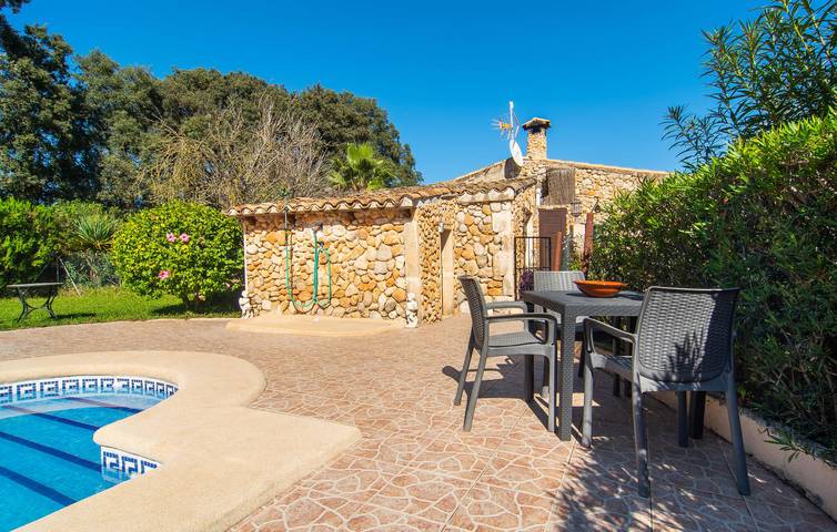 Oasis de Búger: Encantador apartamento con piscina y terraza in Búger, Interior de Mallorca