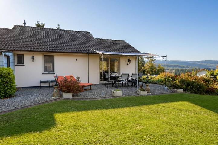 Location de vacances pour 6 personnes, avec jardin et terrasse dans Beffe