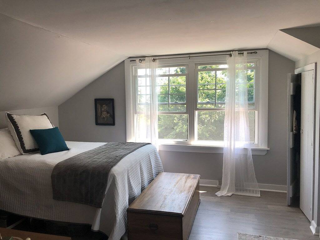 Cottage retreat on tidal pond, steps to the beach in Scituate, Massachusetts