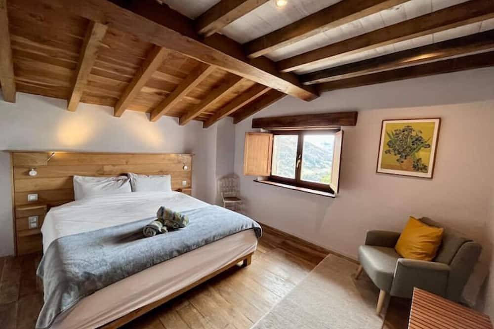 Entire apartment, Apartment near the coast. Mountain views in Villa (Cangas de Onís), Cangas de Onís