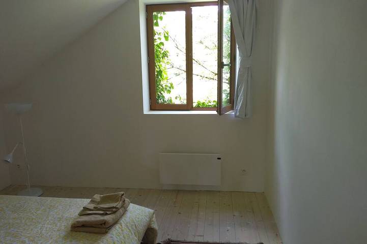 Large, renovated country house. Children and pets welcome! in Chaumard, Lac de Pannecière