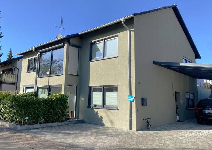 Ferienwohnung für 3 Personen, mit Terrasse und Ausblick in Hainfeld