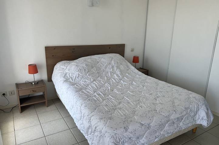 Gîte pour 2 personnes, avec piscine dans Casino De Chatelaillon - 2