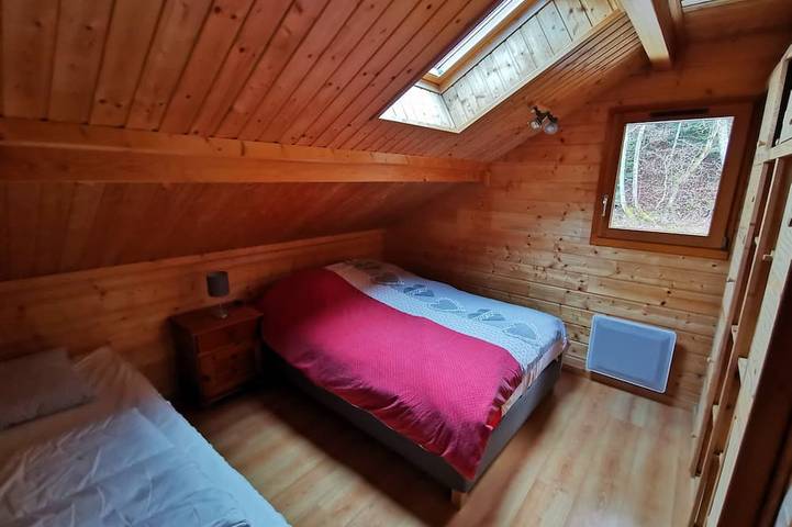 Gîte pour 9 personnes, avec jacuzzi ainsi que jardin et balcon, animaux acceptés à Anould - 4