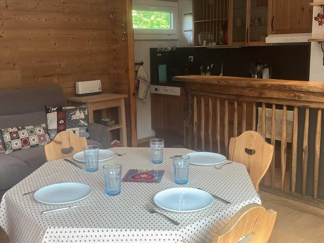 Appartement entier, Confortable 2 pièces pour 4 pers. à 300m des pistes, parking et vue dégagée in Saint-Gervais-les-Bains, Pays du Mont-Blanc