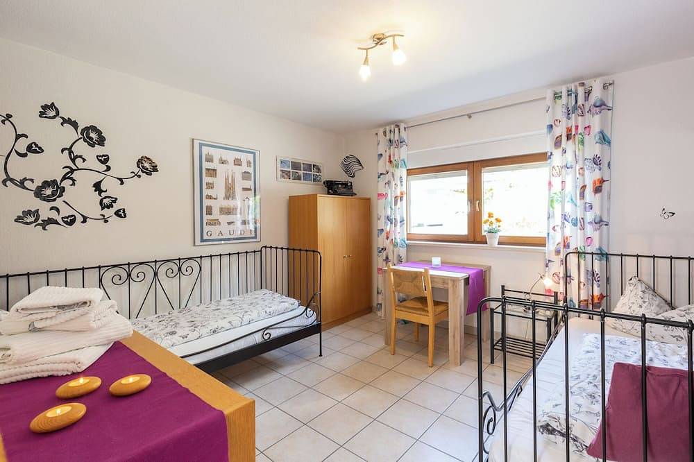 Ganze Wohnung, Große Ferienwohnung bis 6 Personen mit Seeblick, Fußbodenheizung. 3 Schlafzimmer in Daisendorf, Obersee (Bodensee)