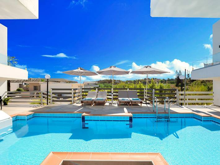 Gîte pour 3 personnes, avec piscine et balcon dans Georgioupoli - 2