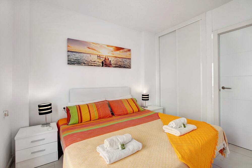 Vacation Home 'Bonamar' with Sea View, Wi-Fi and Air Conditioning in Playa de las Américas, South Tenerife