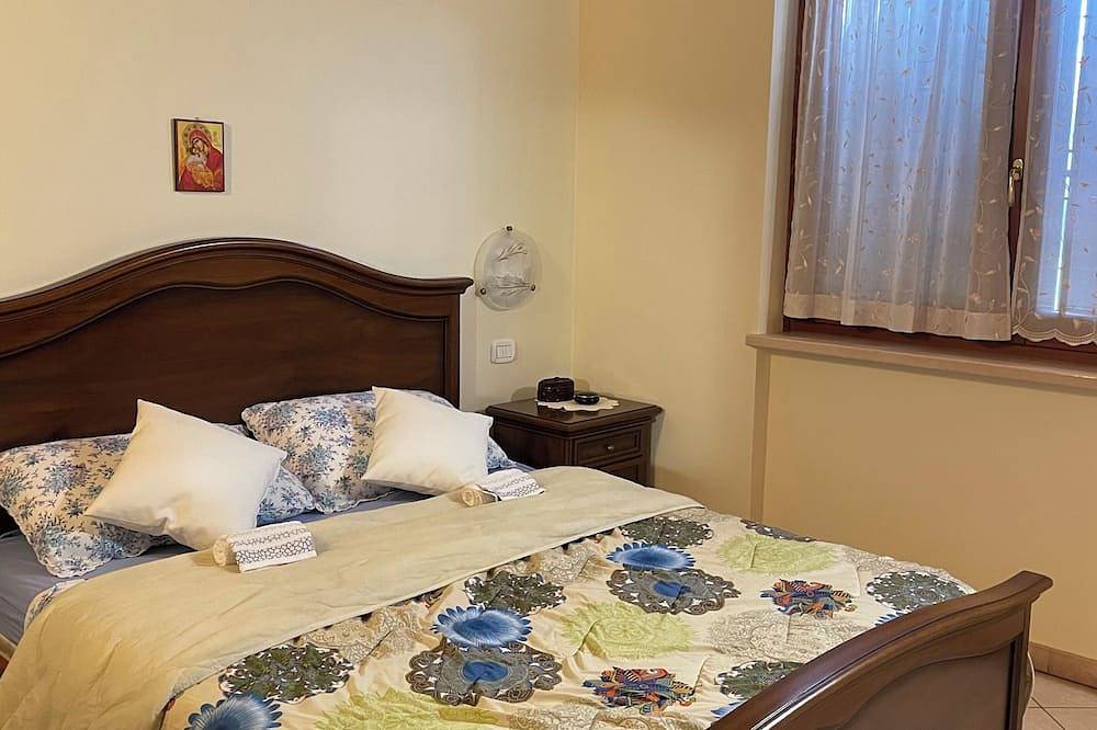 Villa Rondine is surrounded by nature, close to Garda, Verona and Valpolicella. in Verona, Garda Mountains