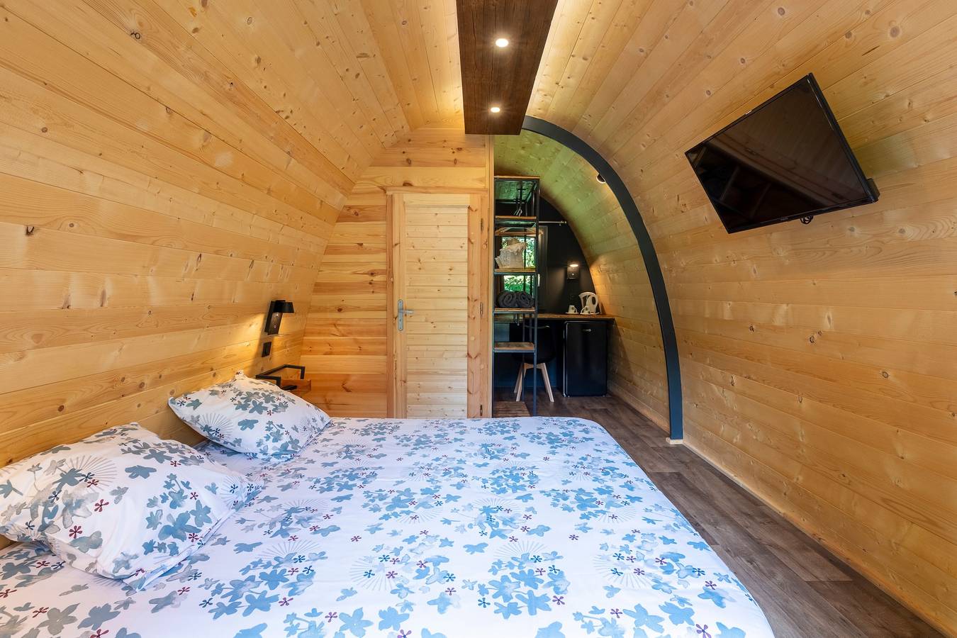 Maison de vacances 'Pod Insolite Nature - Vue Verdure' avec terrasse privée, Wi-Fi et climatisation in Touët-sur-Var, Région de Nice
