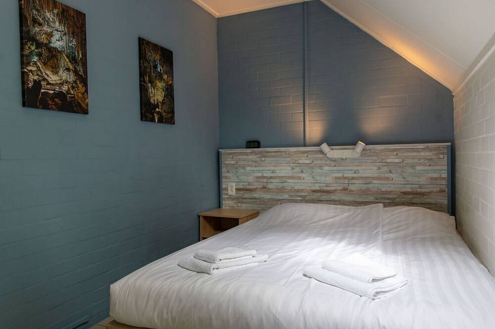 Angenehme Wohnung in einem Ferienhaus für 6 Personen mit Pool, W-Lan, Tv und Terrasse in Dalfsen, Regio Zwolle